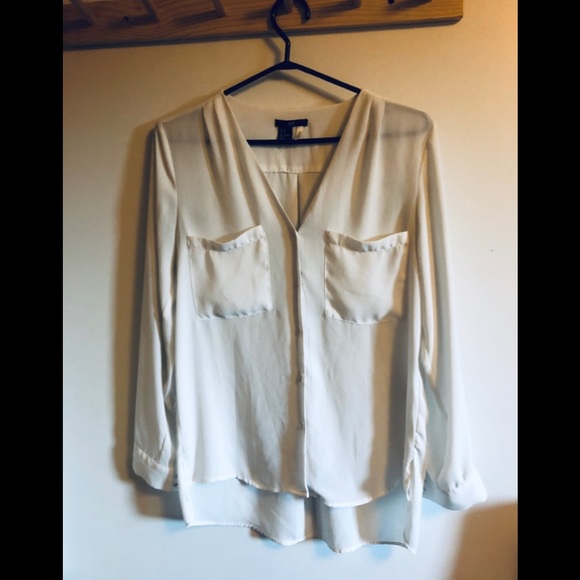 🖤SOLD🖤H&M Button Up Blouse - Picture 2 of 4